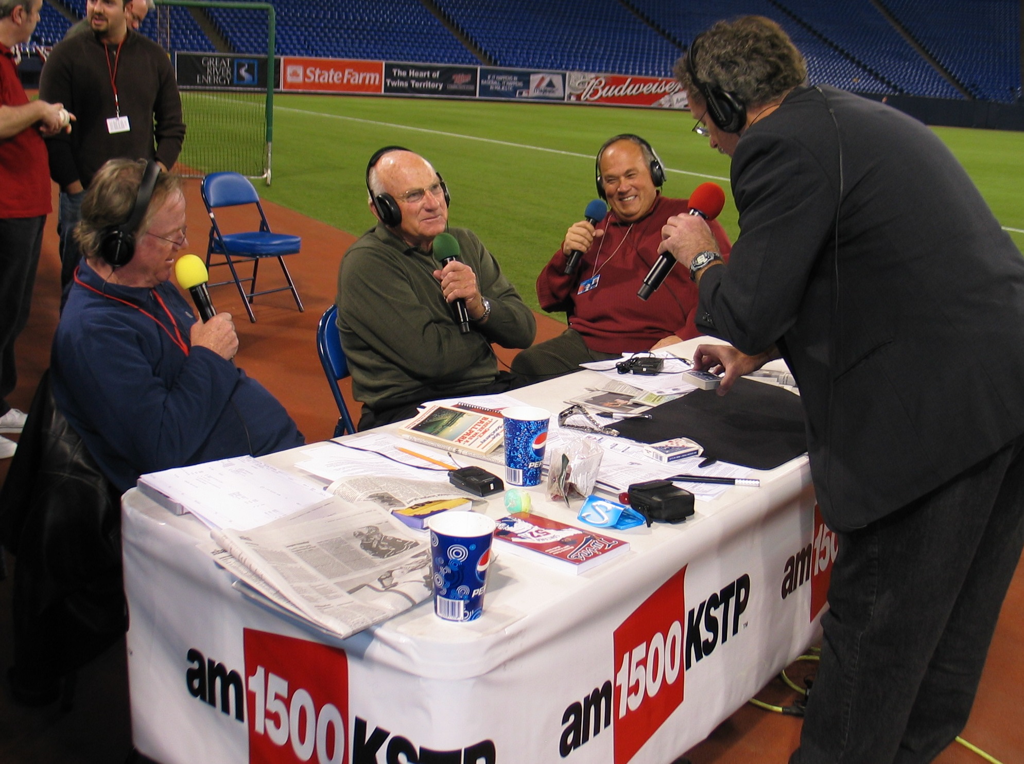 Hondo performs "Magic on the Radio" with baseball legend Harmon Killebrew and ESPN 1500 hosts Joe Soucheray and Patrick Reusse prior to a MN Twins game.