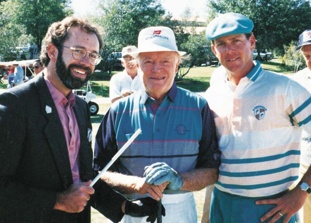 Payne Stewart invited his friend Hondo to perform at his Florida Hospital Gala Pro-Am. Bob Hope, upon experiencing Hondo's multiplying balls in the hand trick, quipped "I should take you on the road with me. We could pick up expenses".