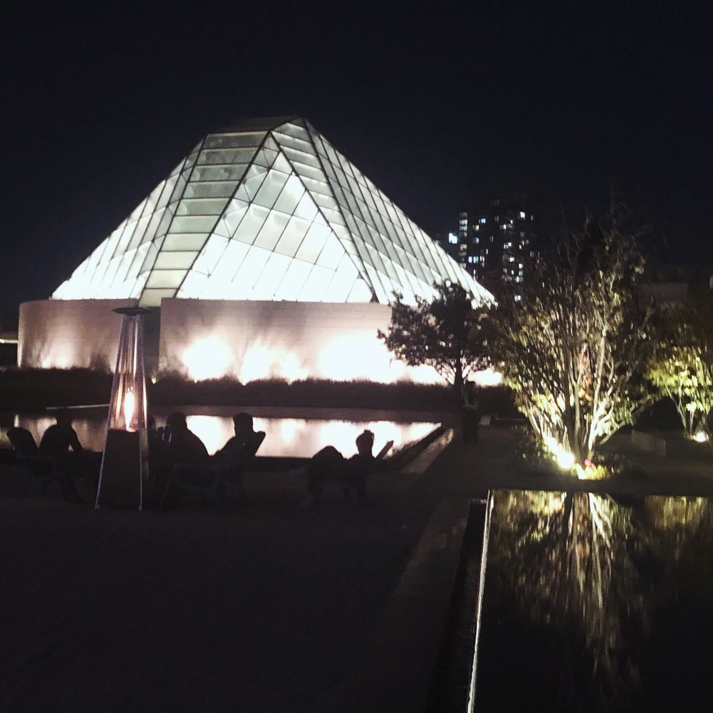 Music unites&hellip; youth creates&hellip; and good will puts them on stage!
An evening to remember!!!
@agakhanmuseum  #thepromiseofmusiccelebration
#music #youth #creativity #hope #inclusivity #loveproject #supermoon🌝 
@agakhanmuseum @reneewelling 