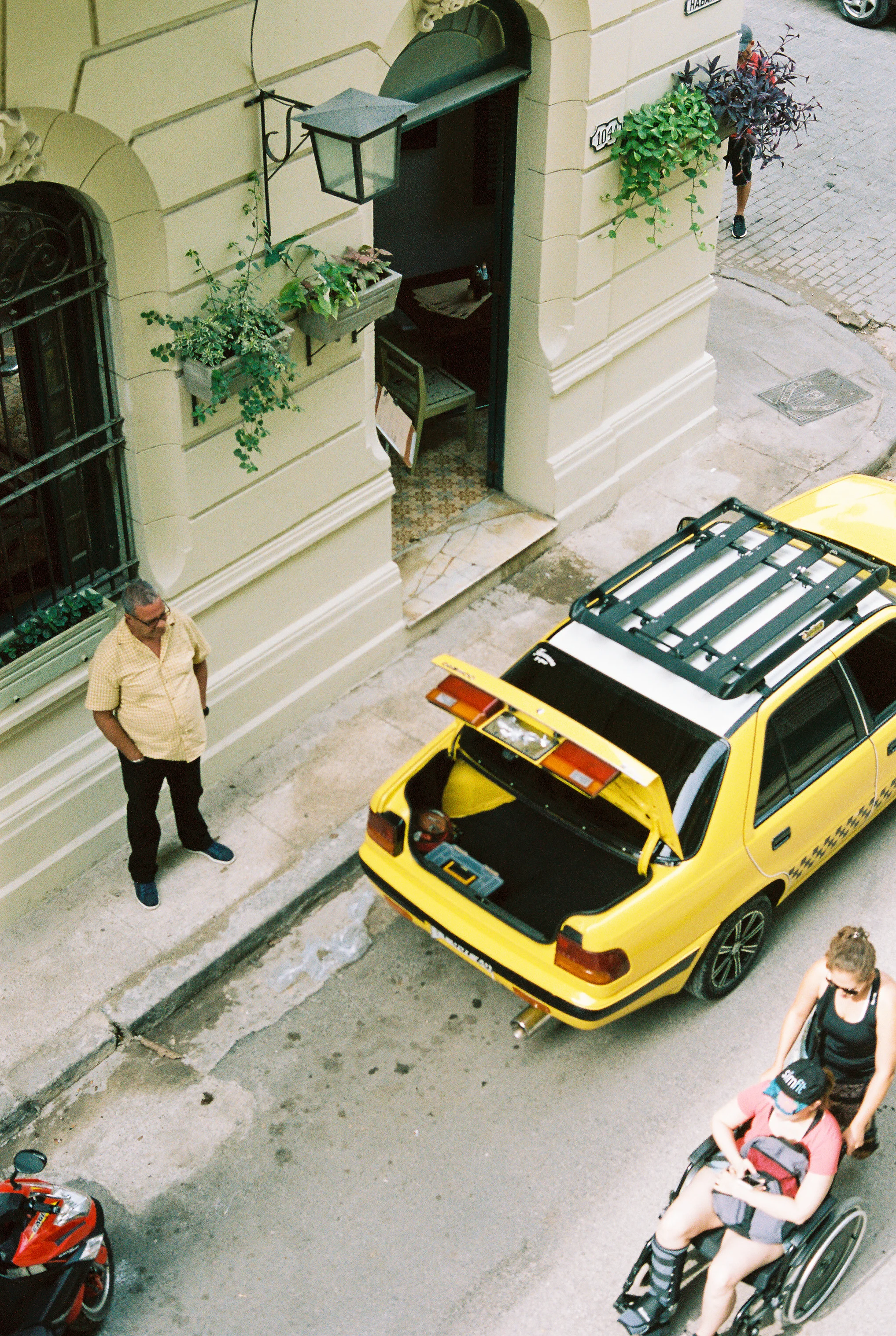 Travel Diaries || Day 2: Centro Habana a La Playa