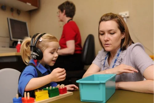 how-is-a-pediatric-audiologist-different-1457728524311.jpg