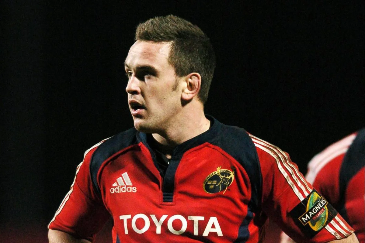 On Episode #001 Shane went 'Mono e Mono' with former professional rugby player turned entrepreneur and business owner Niall Ronan, pictured here during his Munster rugby days.