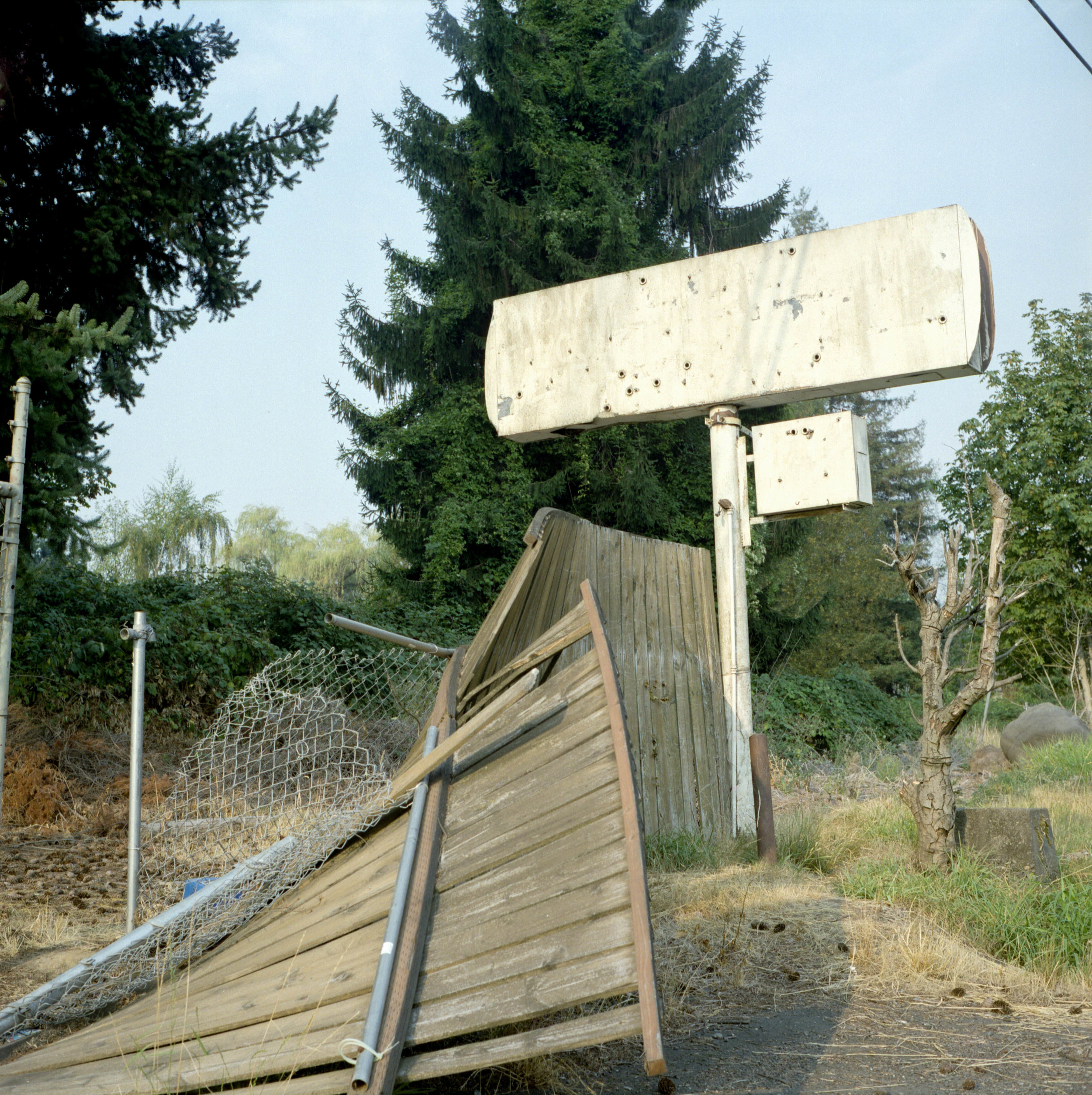 YMAT-032.pdx.empty_sign_for_site.jpg