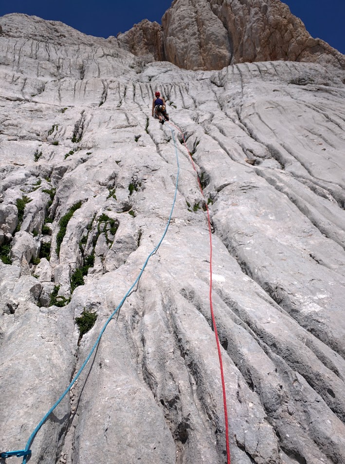 Okay, in some places the runnels are so deep that placing cams isn't too bad - but the steeper the face, the shallower the runnels, the more difficult the placements.