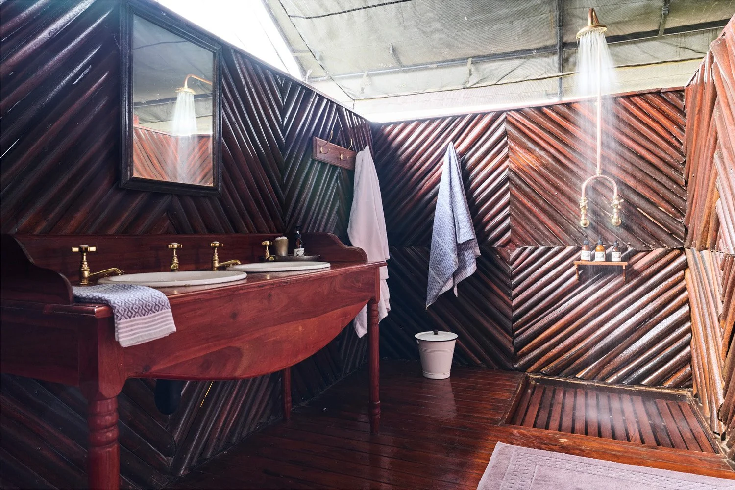 Bathroom 2.jpg