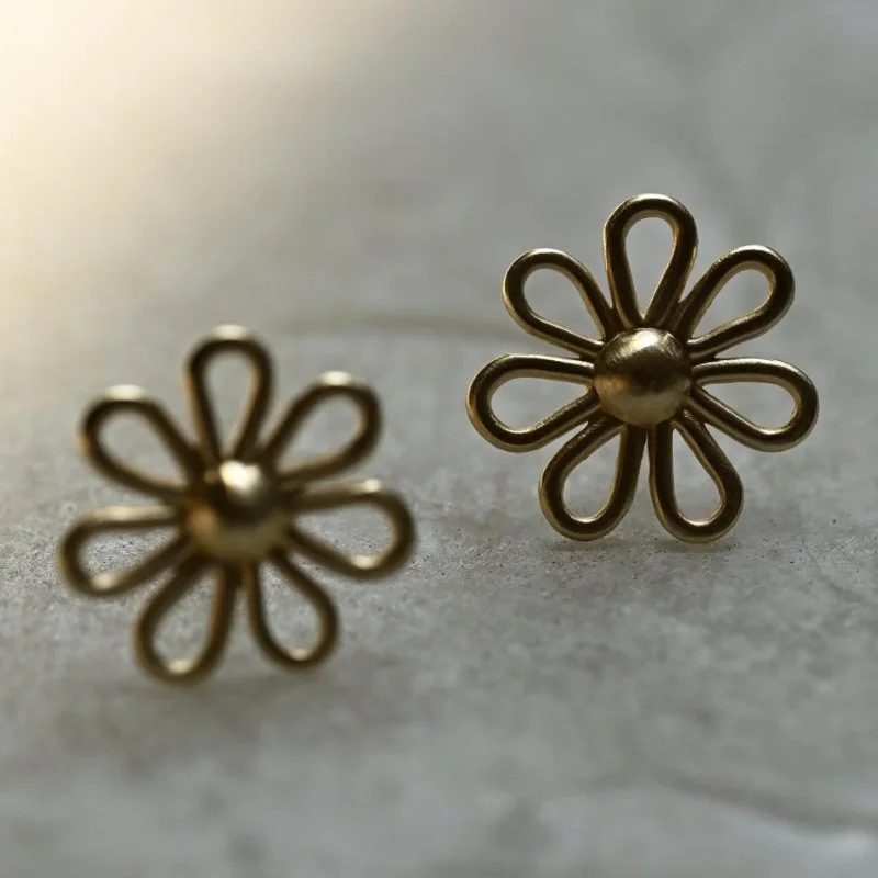 864-large-brass-flower-stud-earrings2.jpg
