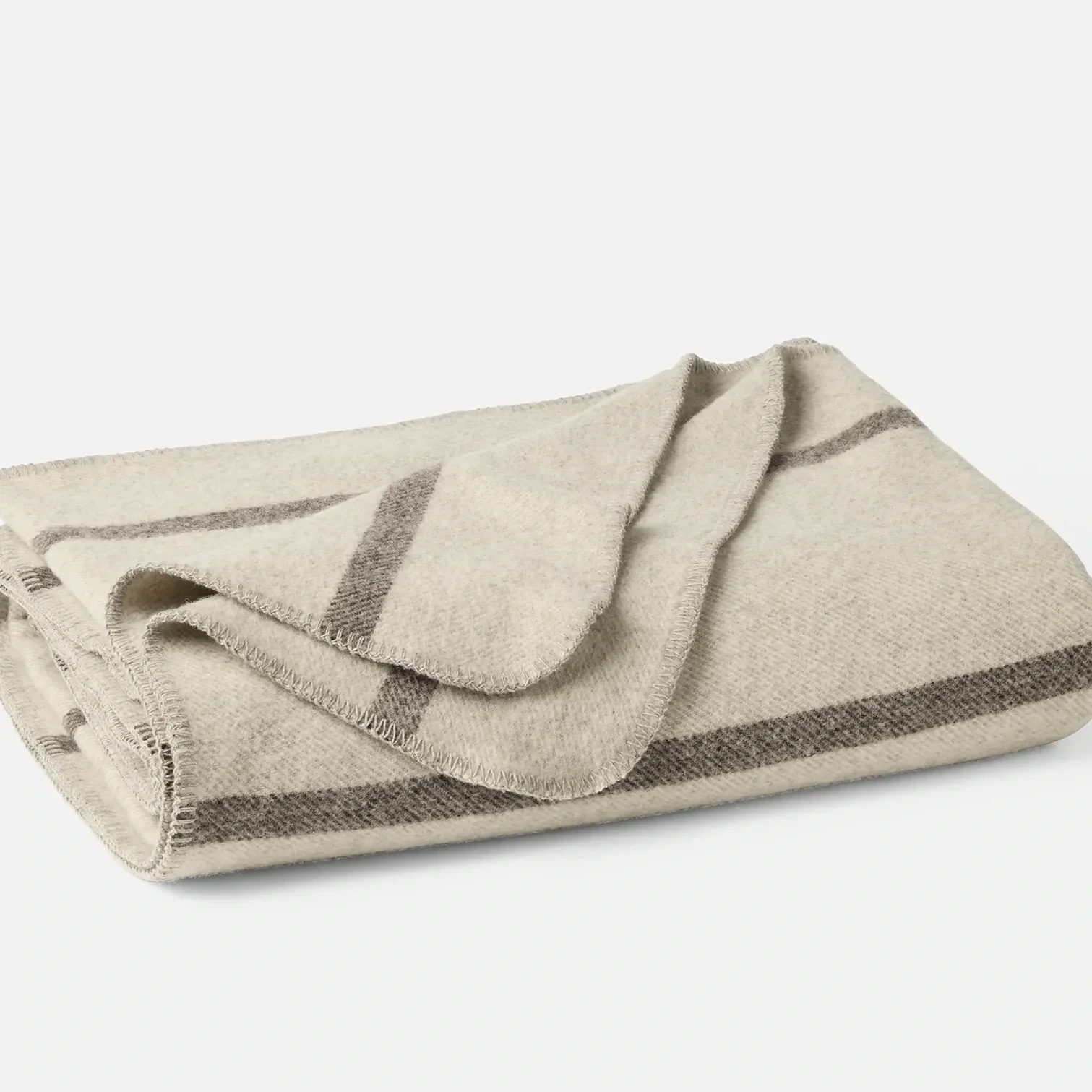 FA24_TahoeWool_Blanket_SoftGray_A_075_fad33f7c-5589-4fd6-b3cf-a824d542232b.webp