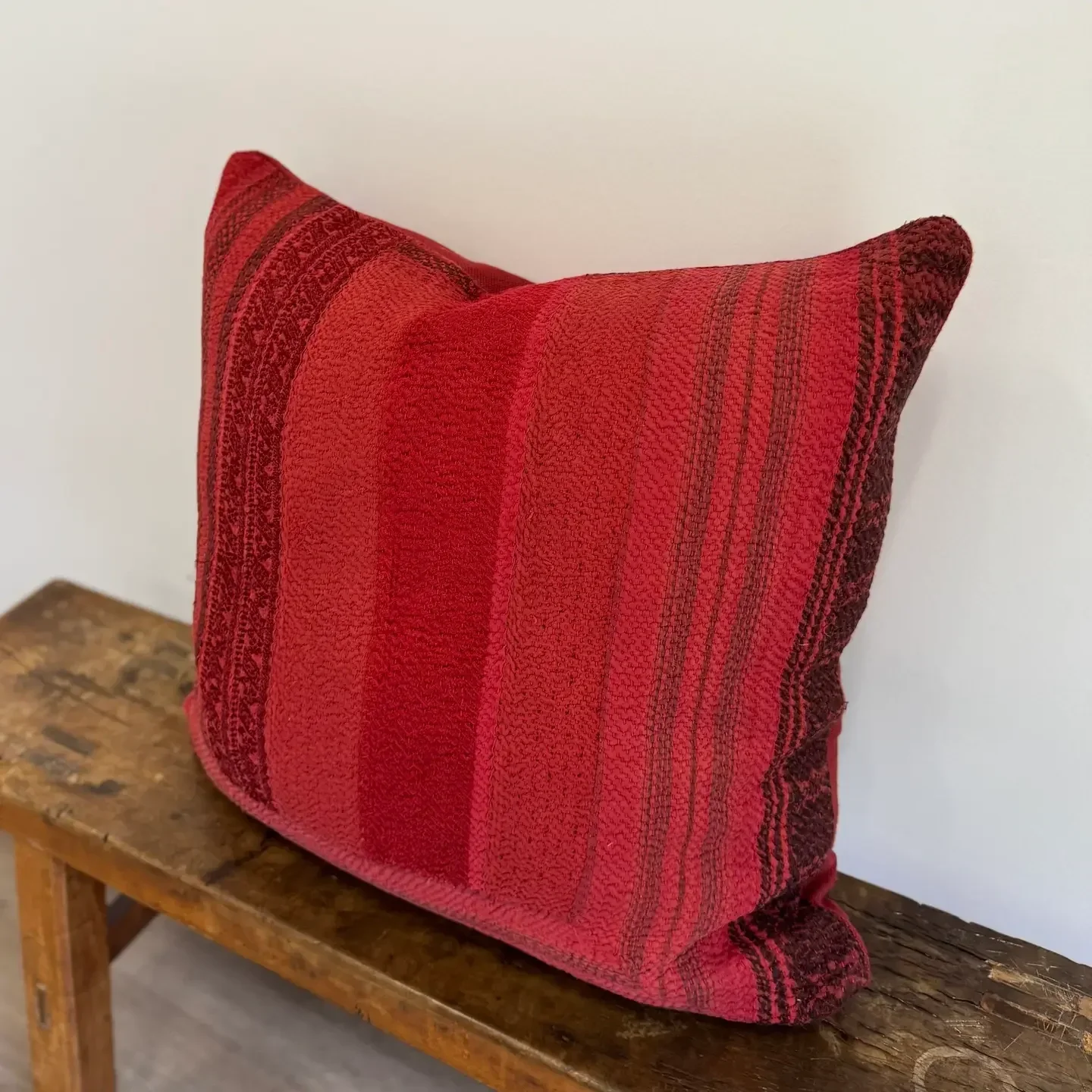 aloka-home-isleta-22x22-pillow-cover-side.webp