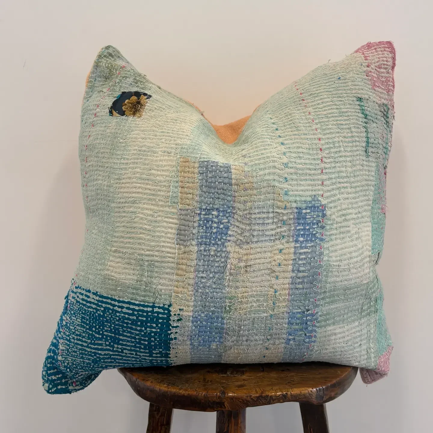 aloka-home-Eliana-22x22-pillow-cover.webp