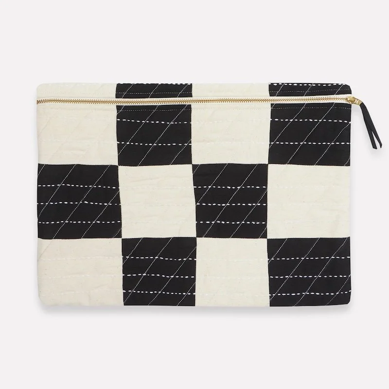 anchal-checkered-laptop-sleeve.jpeg