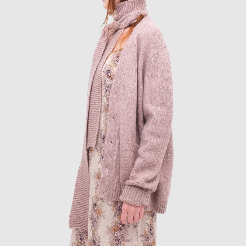 Domi-bed-sweater-monsoon (3).png