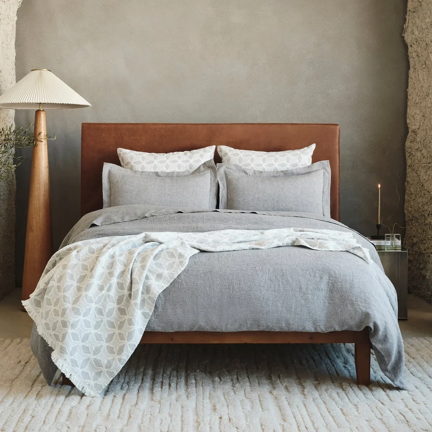 SP25_EEcom_RelaxedLinenDuvet_SlateChambray_A_046_68f87b99-cfbb-4e69-a626-d16a438c8dca.webp