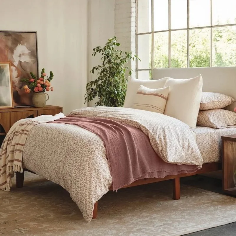 Coyuchi - Print Percale Duvet Cover in Plum Blossom Primrose