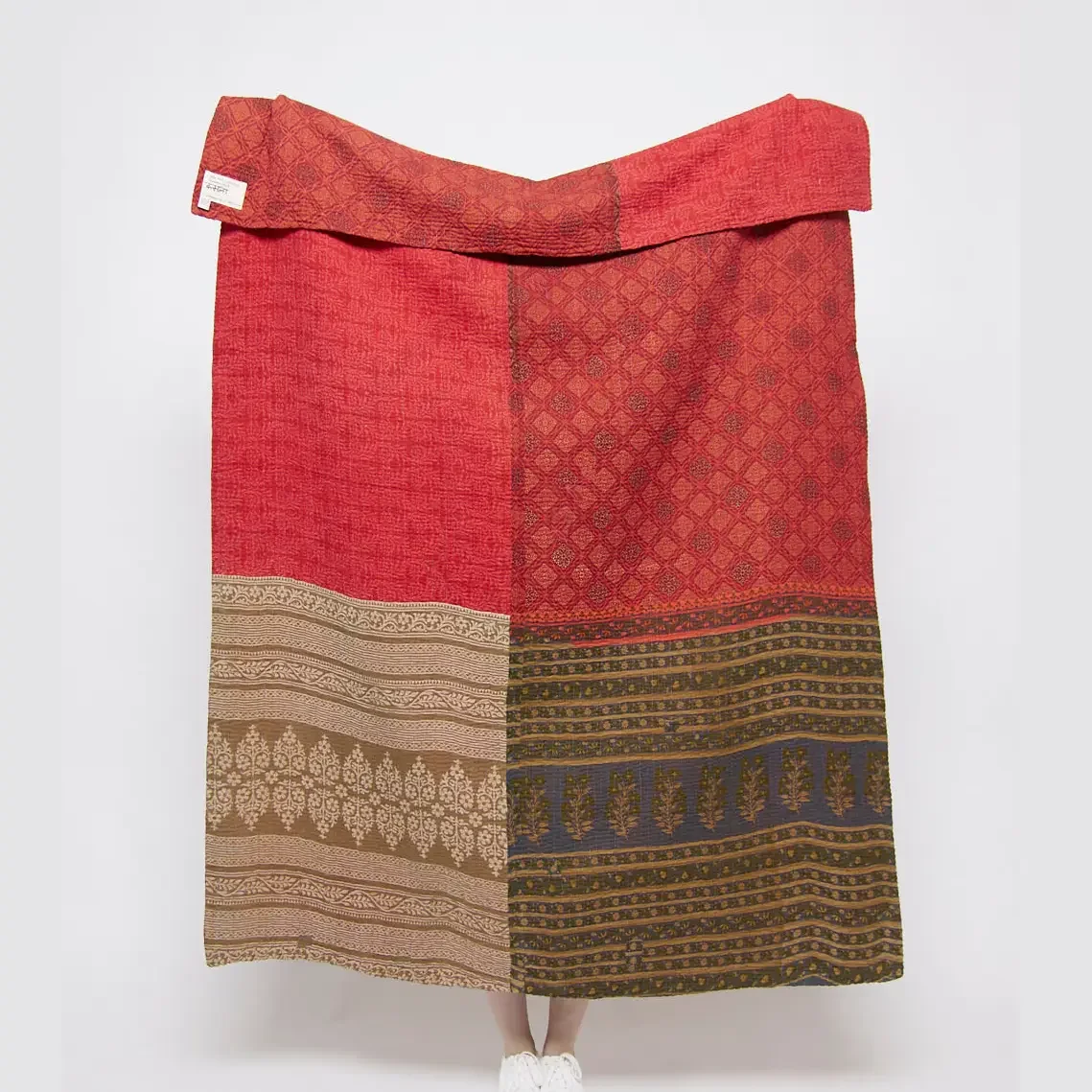Anchal-kantha-quilt-red+bronze.webp
