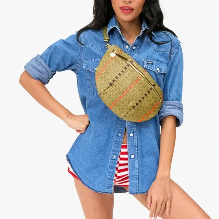 Grande-Fanny-Woven-Checker-w-Stripe---CVH1000727-OLVML---Sandra_1.webp