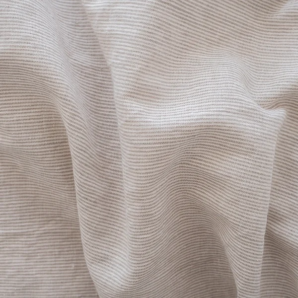 LinenMe-Natural-pinstripe-duvet-4.webp