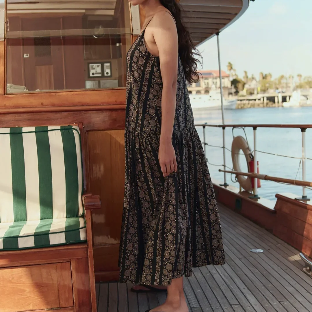 THE-GREAT-LOOK-5-THE-DROP-WAIST-DRESS-BLACK-AND-CREAM-TOKEN-FLORAL-THE-SCALLOPED-BANDANA-CLAY-03186_1080x.webp