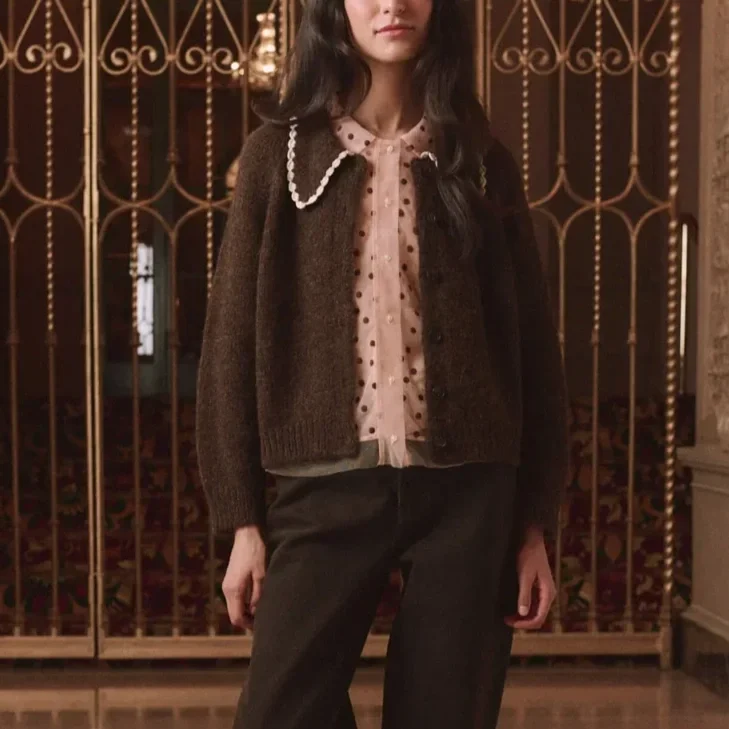 THE-GREAT-LOOK-3-THE-CROCHET-COLLAR-CARDIGAN-CHOCOLATE-BROWN-THE-COTILLION-TOP-PINK-DOT-THE-FORD-JEAN-TARNISHED-BROWN-01322_1080x.webp