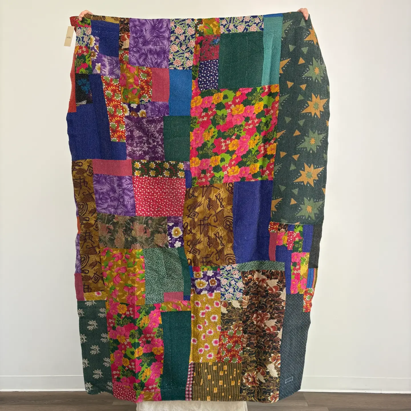 aloka-home-valley-kantha-coverlet.webp