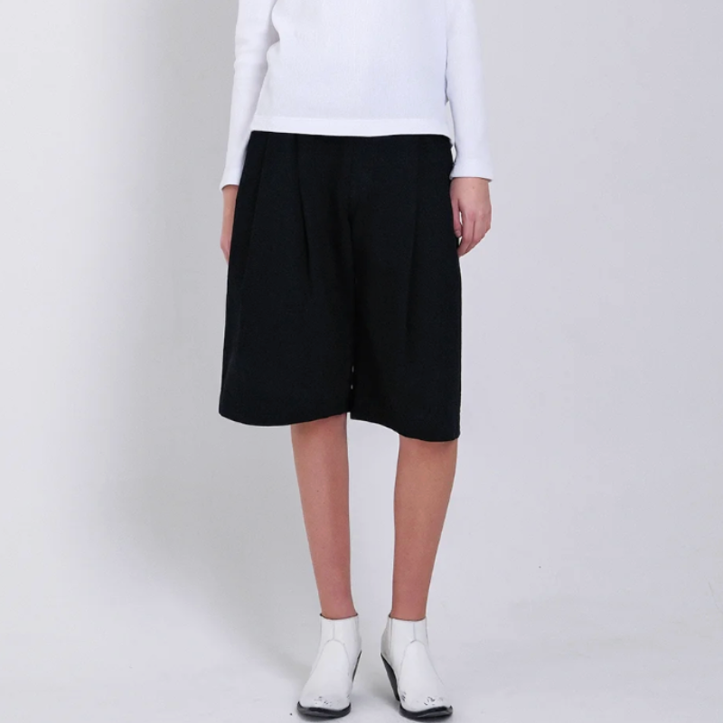 Tanaka - Hakama Jean Short in Overdyed Black