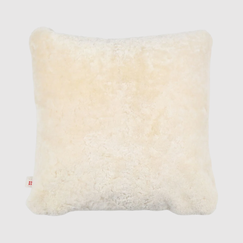 Natures-collection-sheepskin-pillow-pearl.png