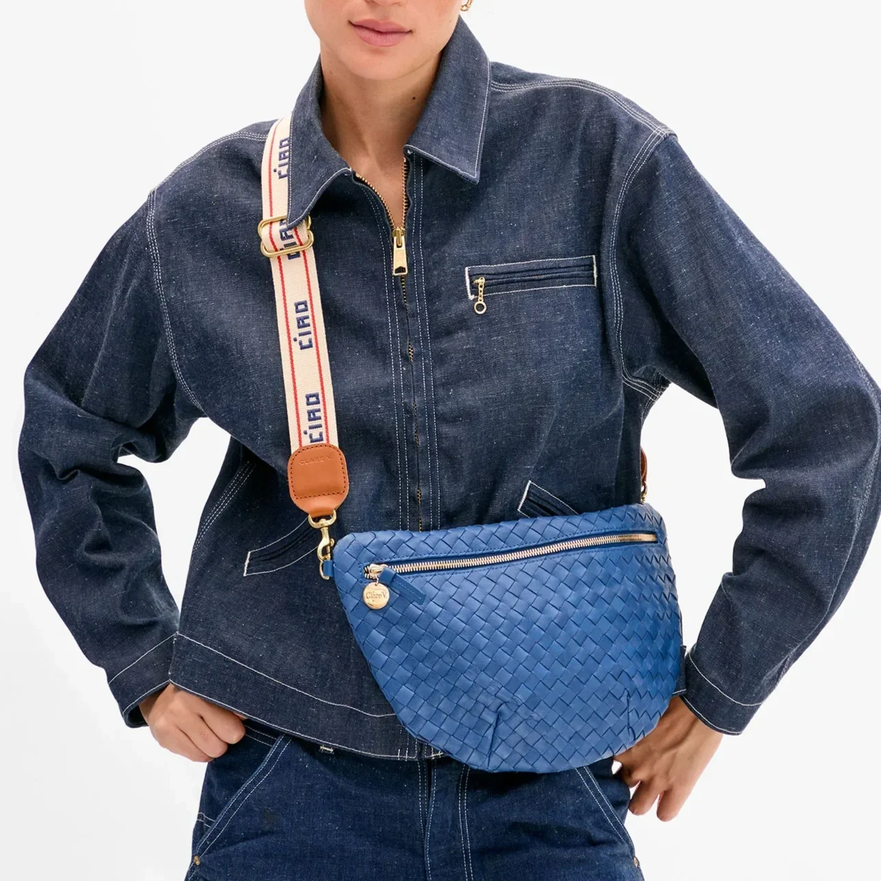 Grande-Fanny-Medium-Woven-Diagonal---CVH1000333-FRBLU---Laura_3_d8990483-c1cc-4d39-91ca-05451d64aec1_2400x.webp
