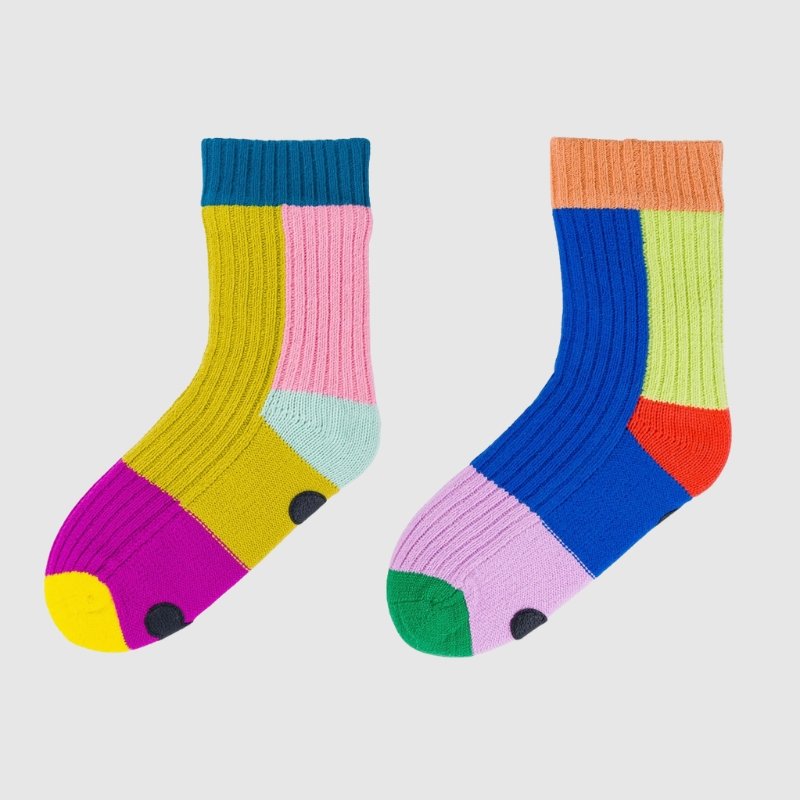 verloop-mismatch-house-socks-rainbow.jpg