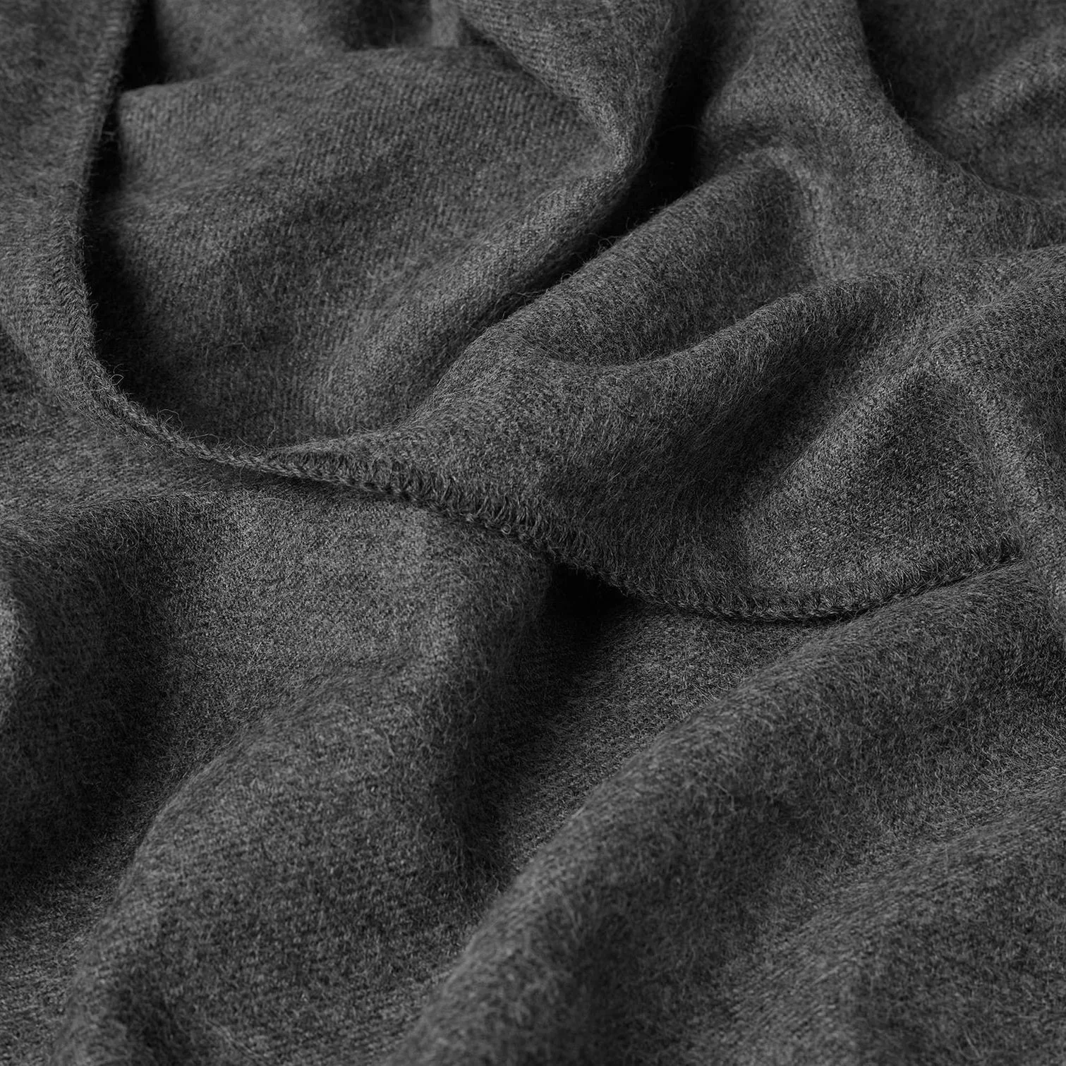 FA24_PacayaBabyAlpaca_Blanket_CharcoalHeatherAlpineWhite_B_730_32ae95f6-80bd-485d-beea-66a16a2424fa.jpg