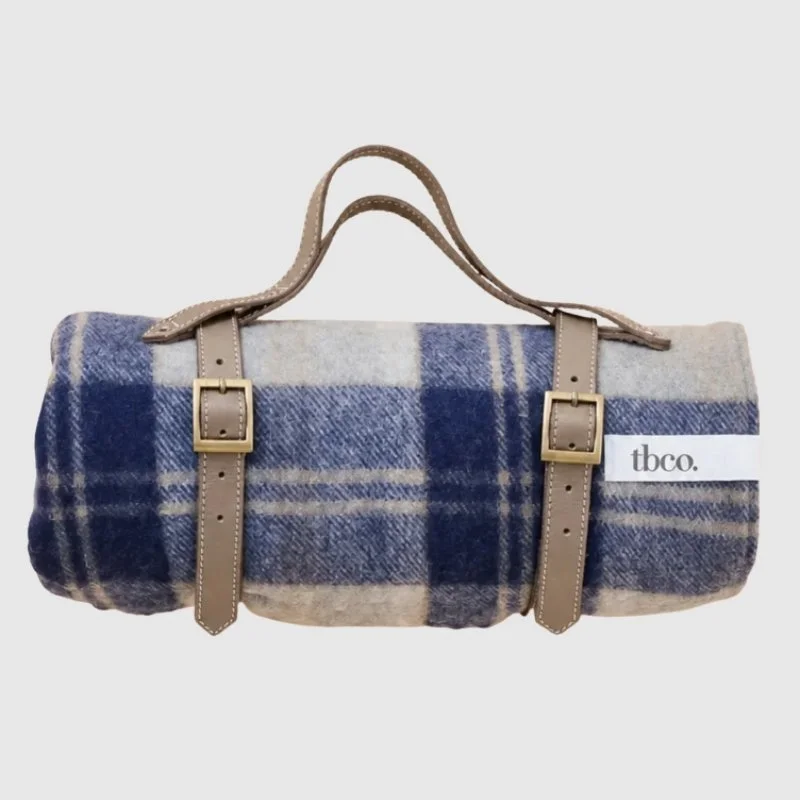 tartan-blanket-co-water-resistant-recycled-wool-picnic-blanket-bannockbane-silver-tartan.jpg