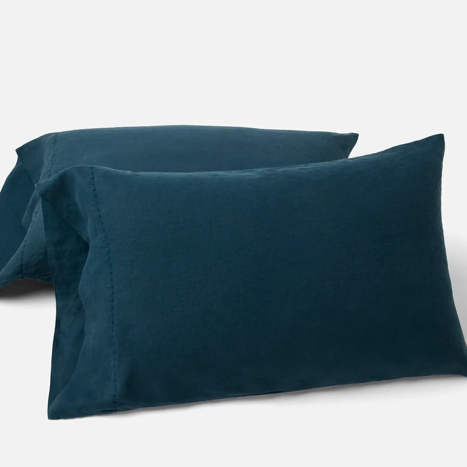 SP26_OrganicRelaxedLinen_Pillowcase_MidnightIndigo_1788.webp