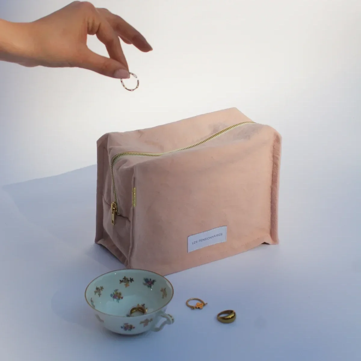 Trousse-de-toilette-Cube-rose-coton-bio-les-pensionnaires-45.webp