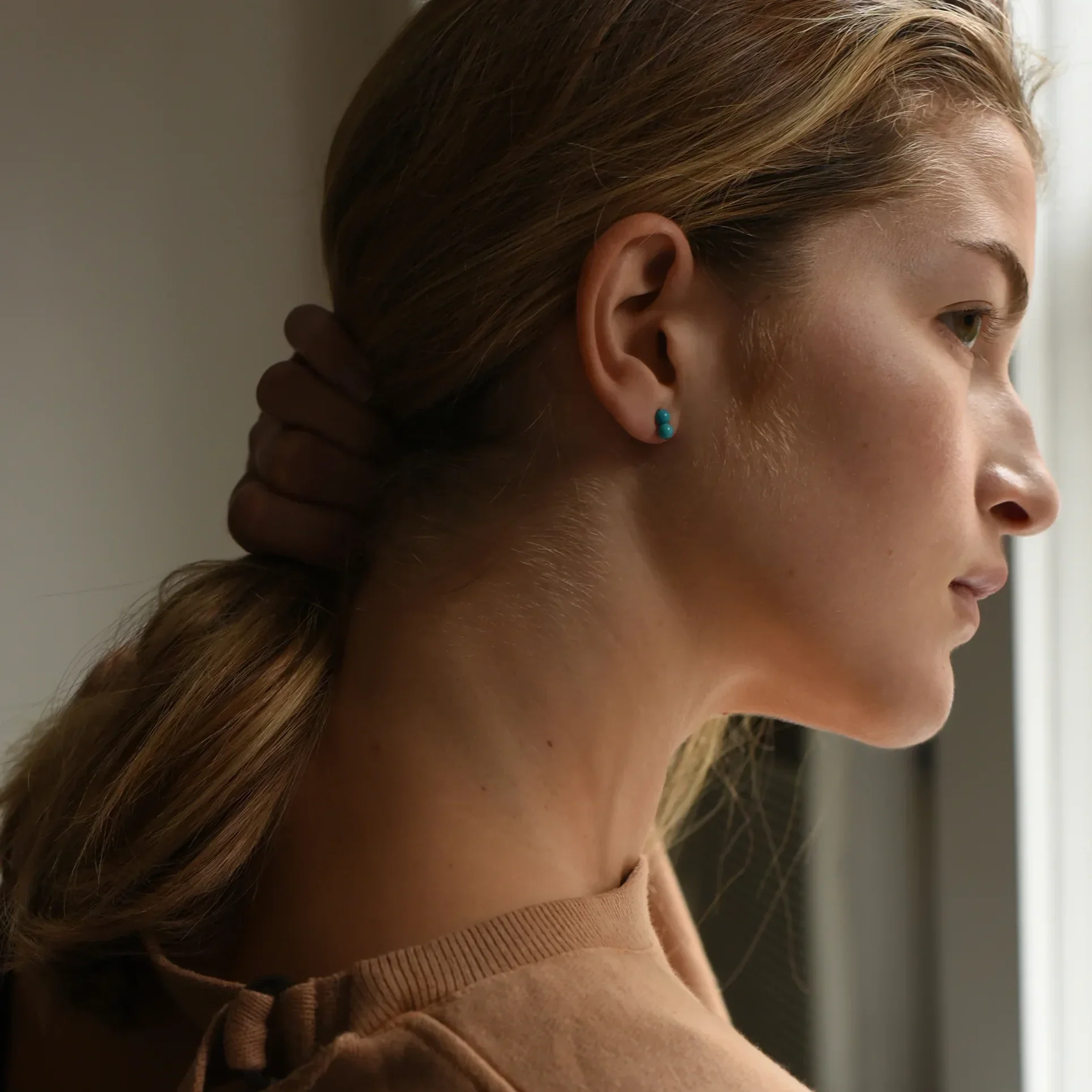 8-6-4-turquoise-ball-earrings.webp
