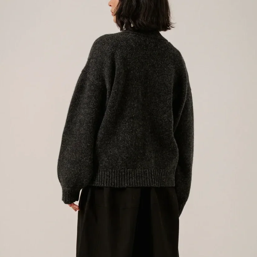Oversized-Alpaca-Cardigan-Basalt-5.webp