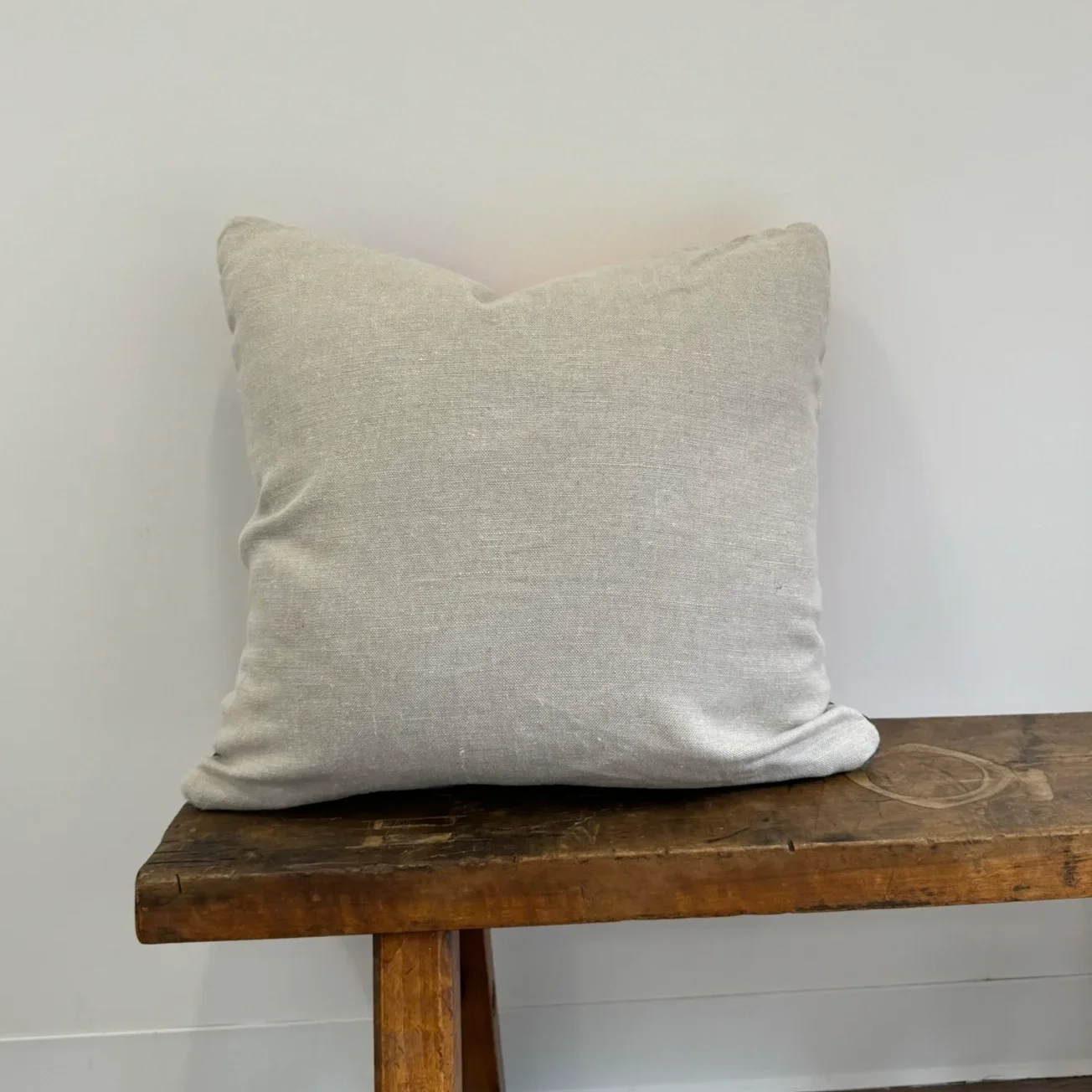 jurica-pillow-back-aloka-home.webp