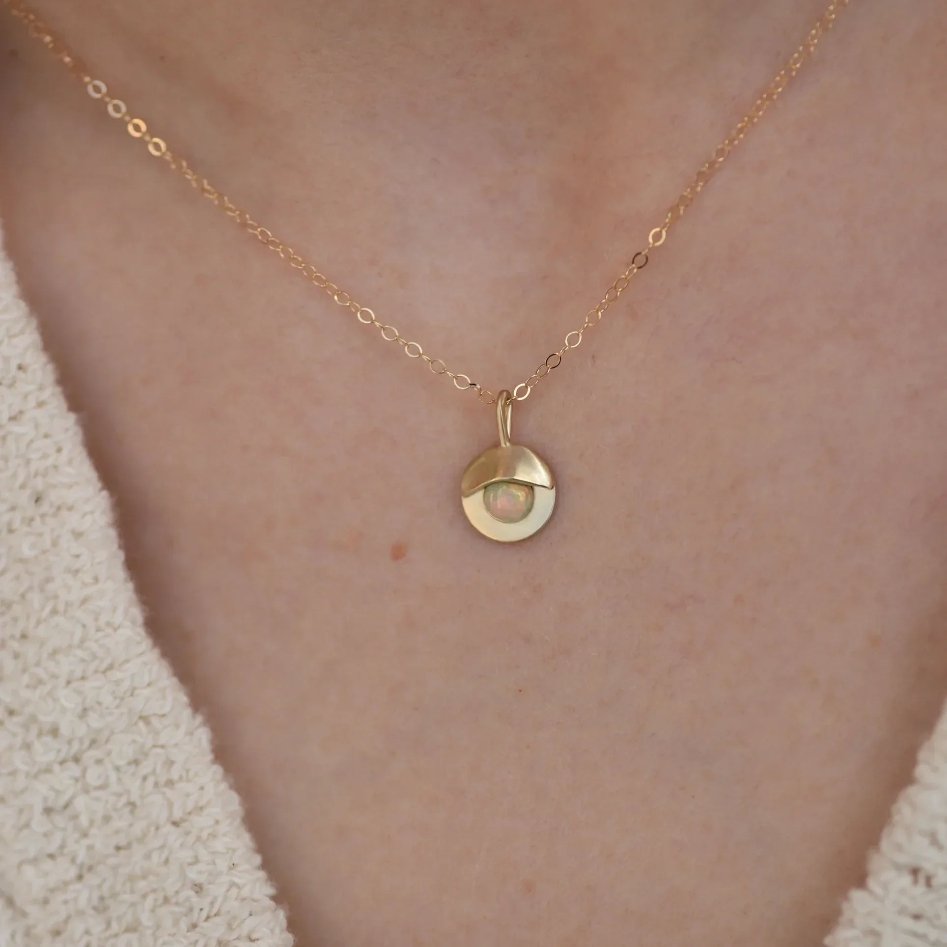 8-6-4-opal-necklace.webp