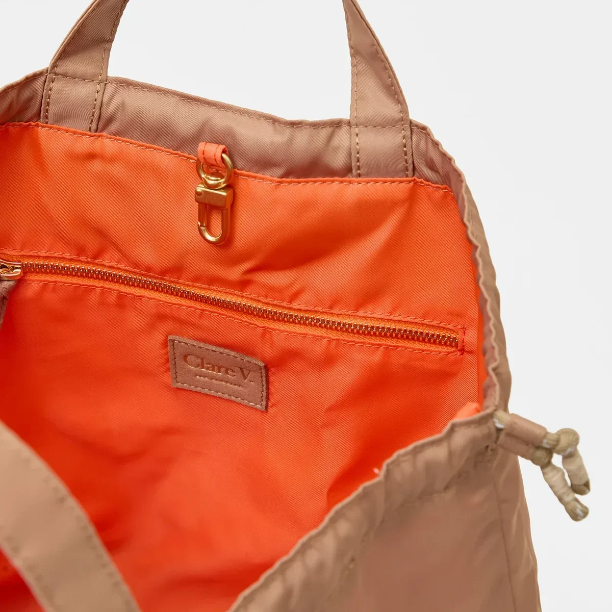 Sac-Tout-Back-Pack-Recycled-Nylon-Twill---CVH1000748-LATTE---interior.webp