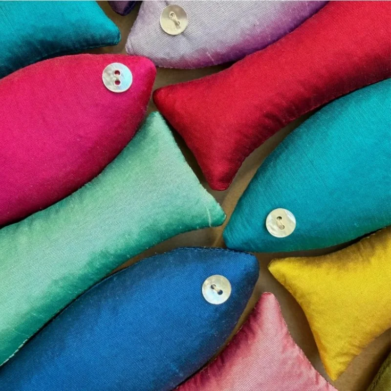 lime-tree-design-silk-lavender-fish-sachet2.jpg