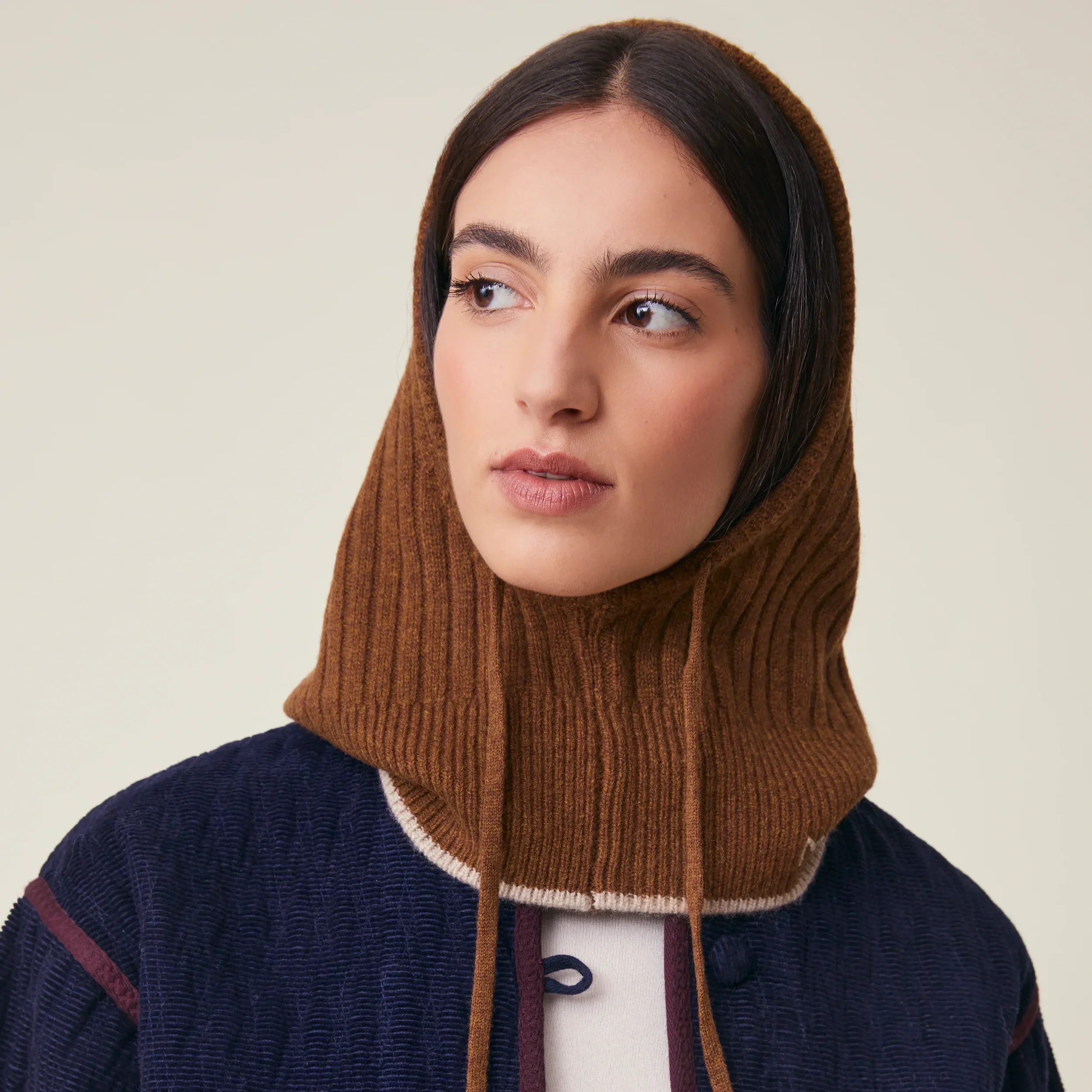 moismont+Irma+Hood+N%C2%B0227+Henna.webp