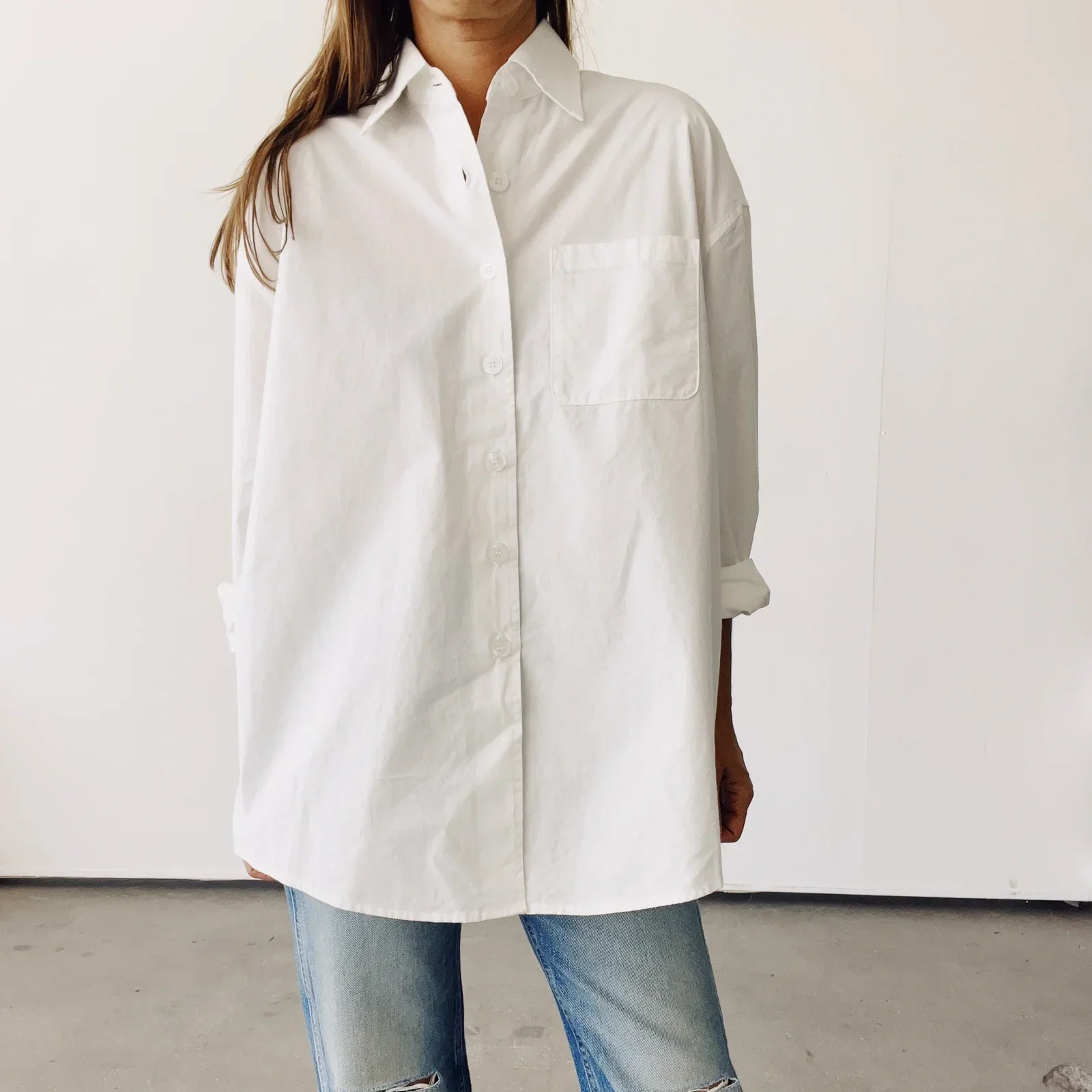 Hey-Gang-The-big-white-shirt.webp