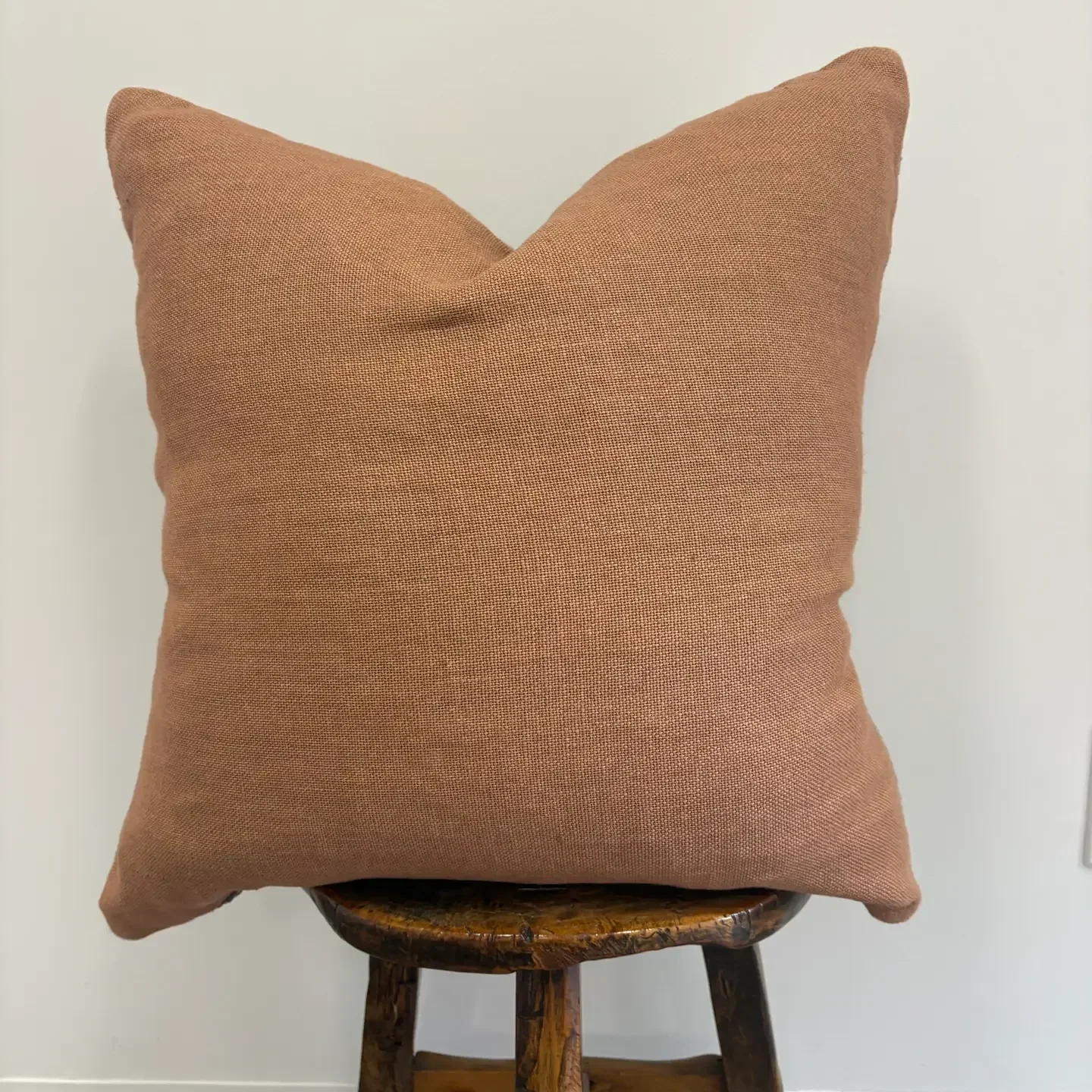 kane-pillow-cover-back.webp