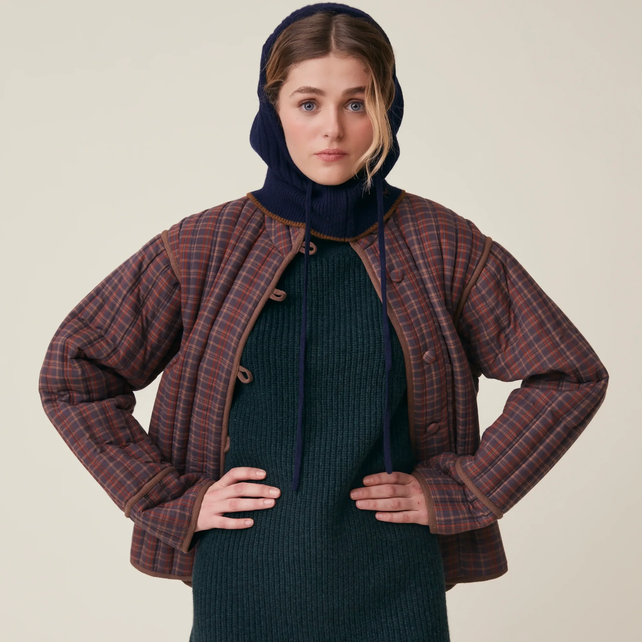 Moismont+-+Irma+Hood+N%C2%B0227+Navy-1.webp