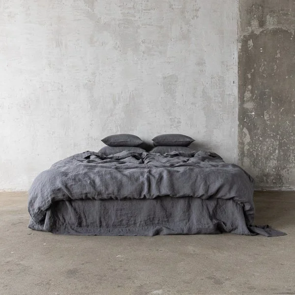 linenme-grey-linen-bedding.jpg