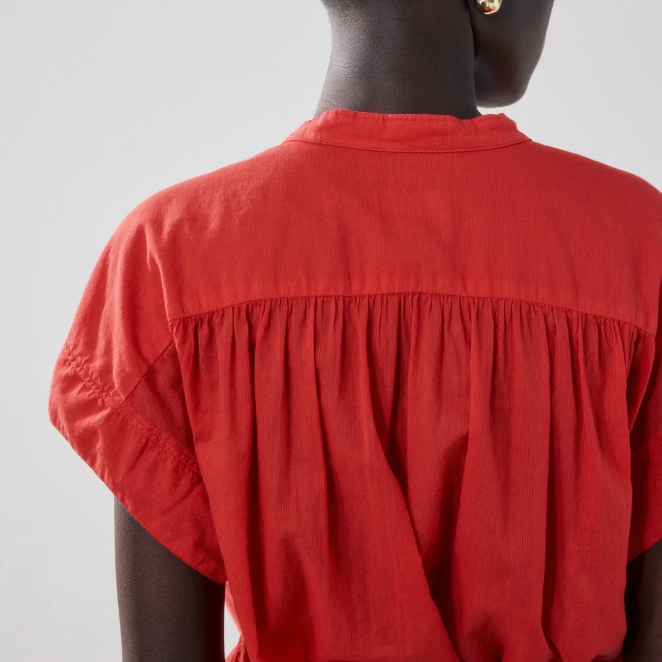 hartford-casta-shirt-back.webp