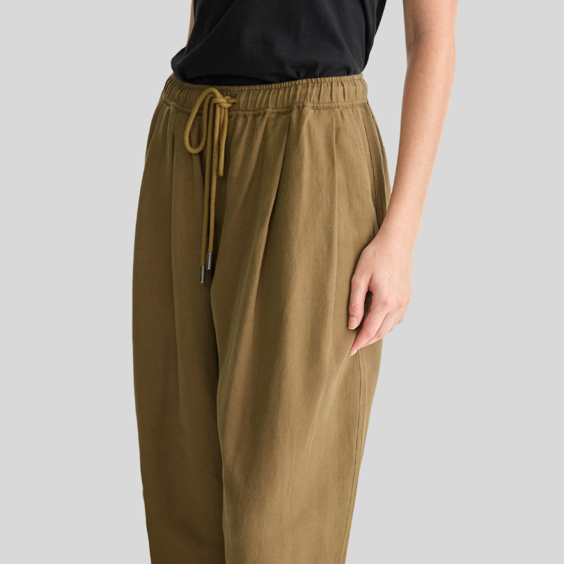 apiece-apart-everyday-pull-on-pant-Boscos-mercantile (3).png