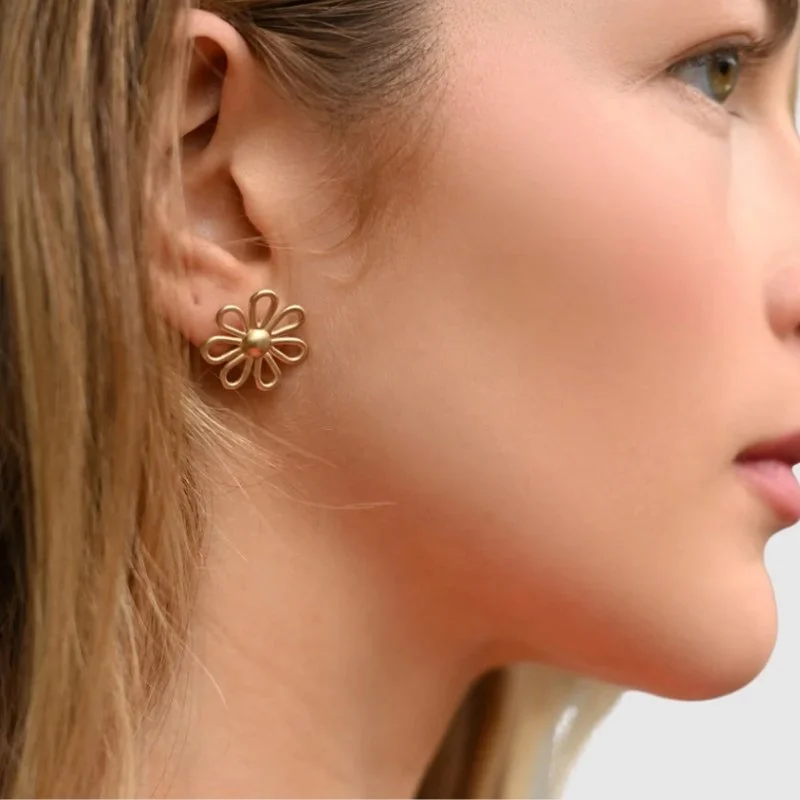 864-large-brass-flower-stud-earrings.jpg