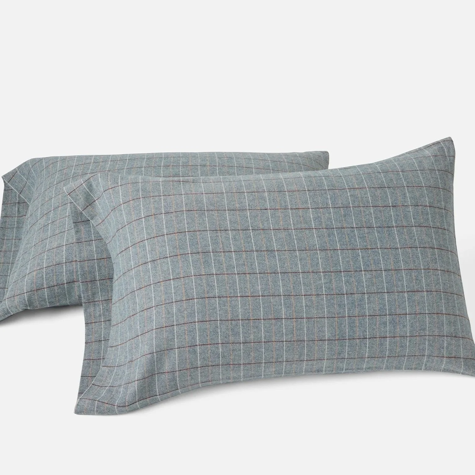 FA26_CloudBrushedOrganicFlannel_Pillowcase_Setof2_IndigoHeatherHerringbonePlaid_1830.jpg