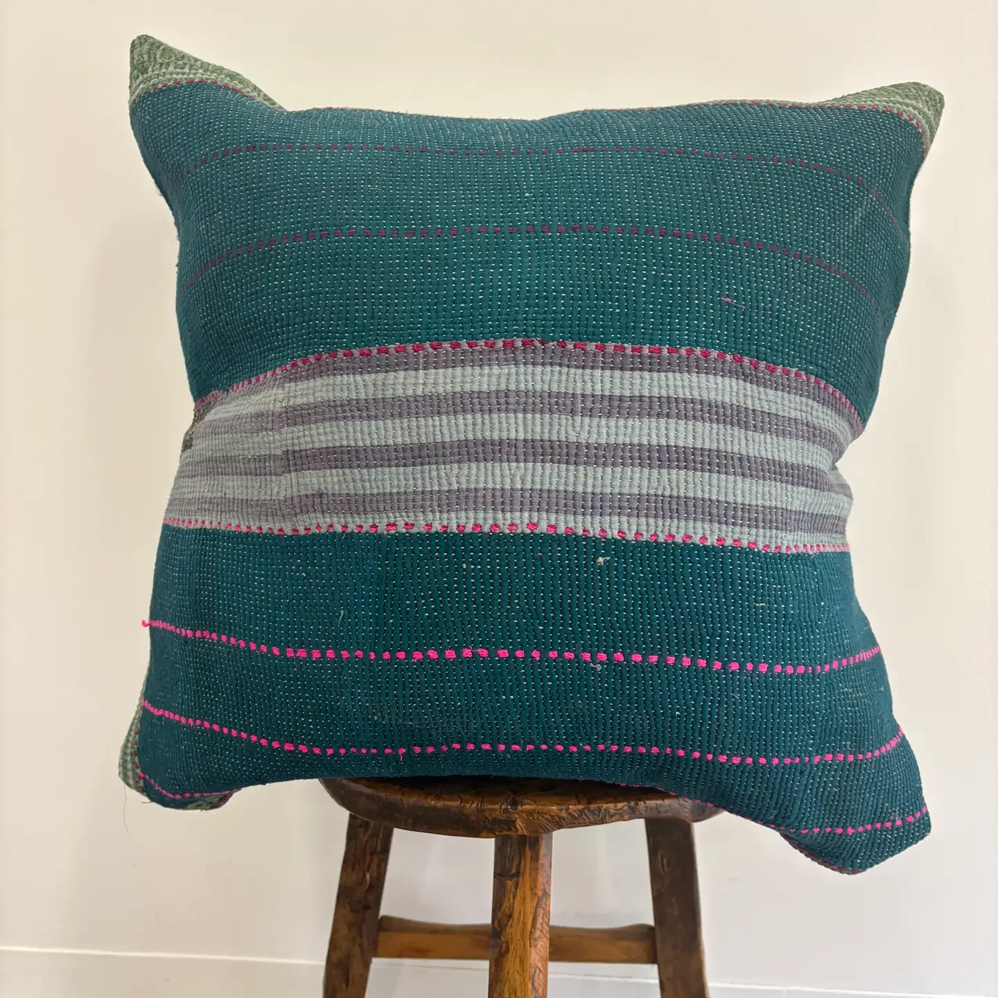 poole-aloka-home-pillow-cover.webp