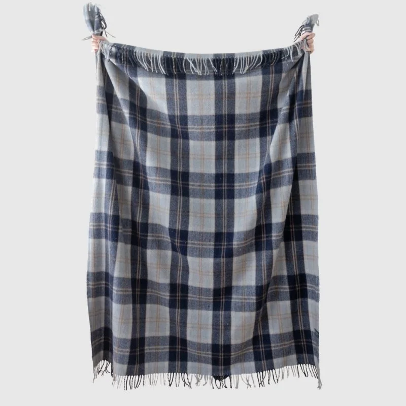 tartan-blanket-co-recycled-wool-blanket-bannockbane-silver-tartan.jpg