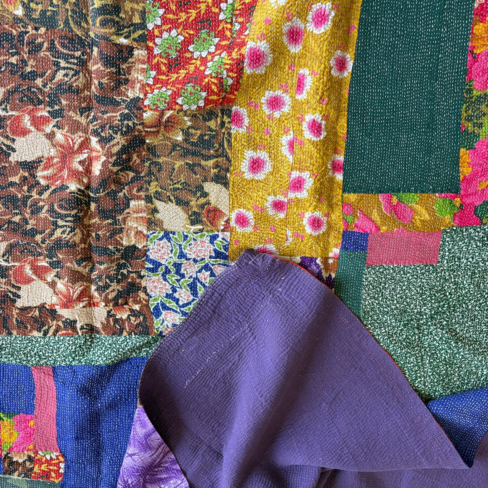 aloka-home-valley-kantha-coverlet-2.webp