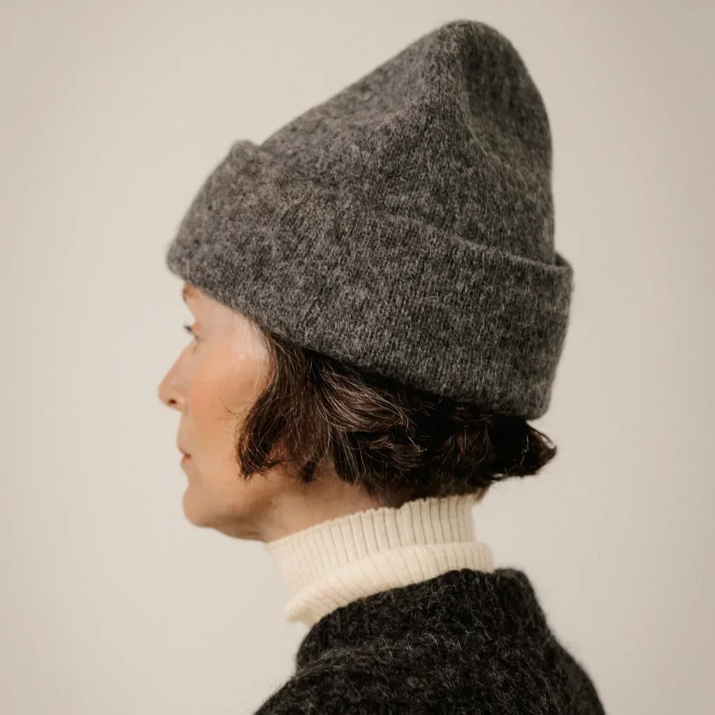 Bare-Knitwear-Baby-Alpaca-Andes-Beanie-Charcoal-2.webp
